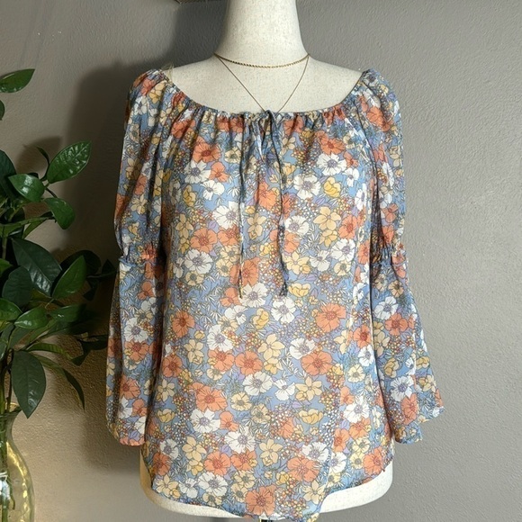 NWT status sheer long sleeve top - Picture 1 of 6